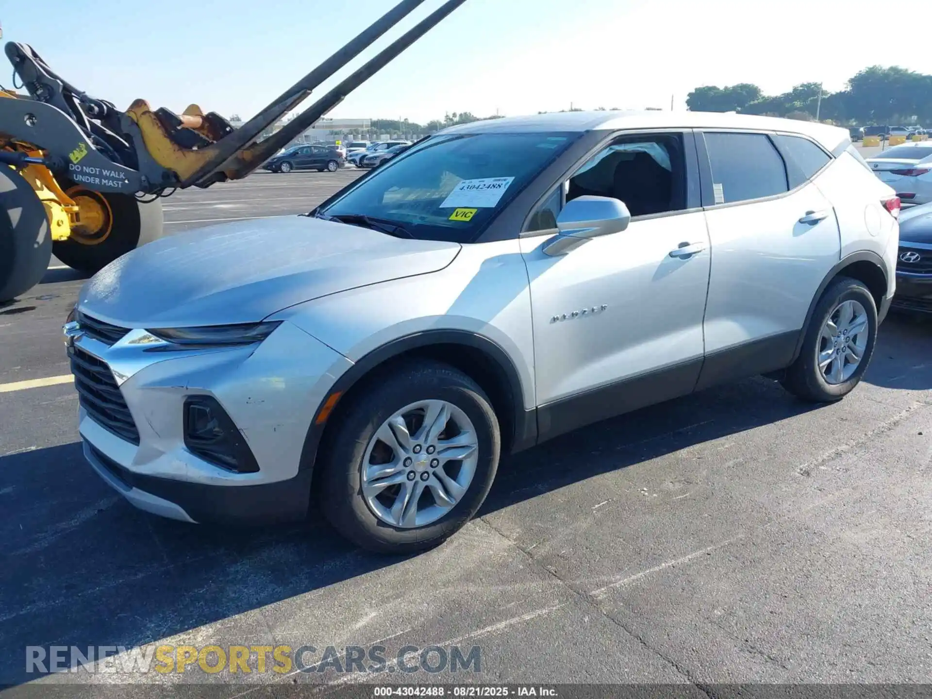 2 Photograph of a damaged car 3GNKBBRA3MS504218 CHEVROLET BLAZER 2021