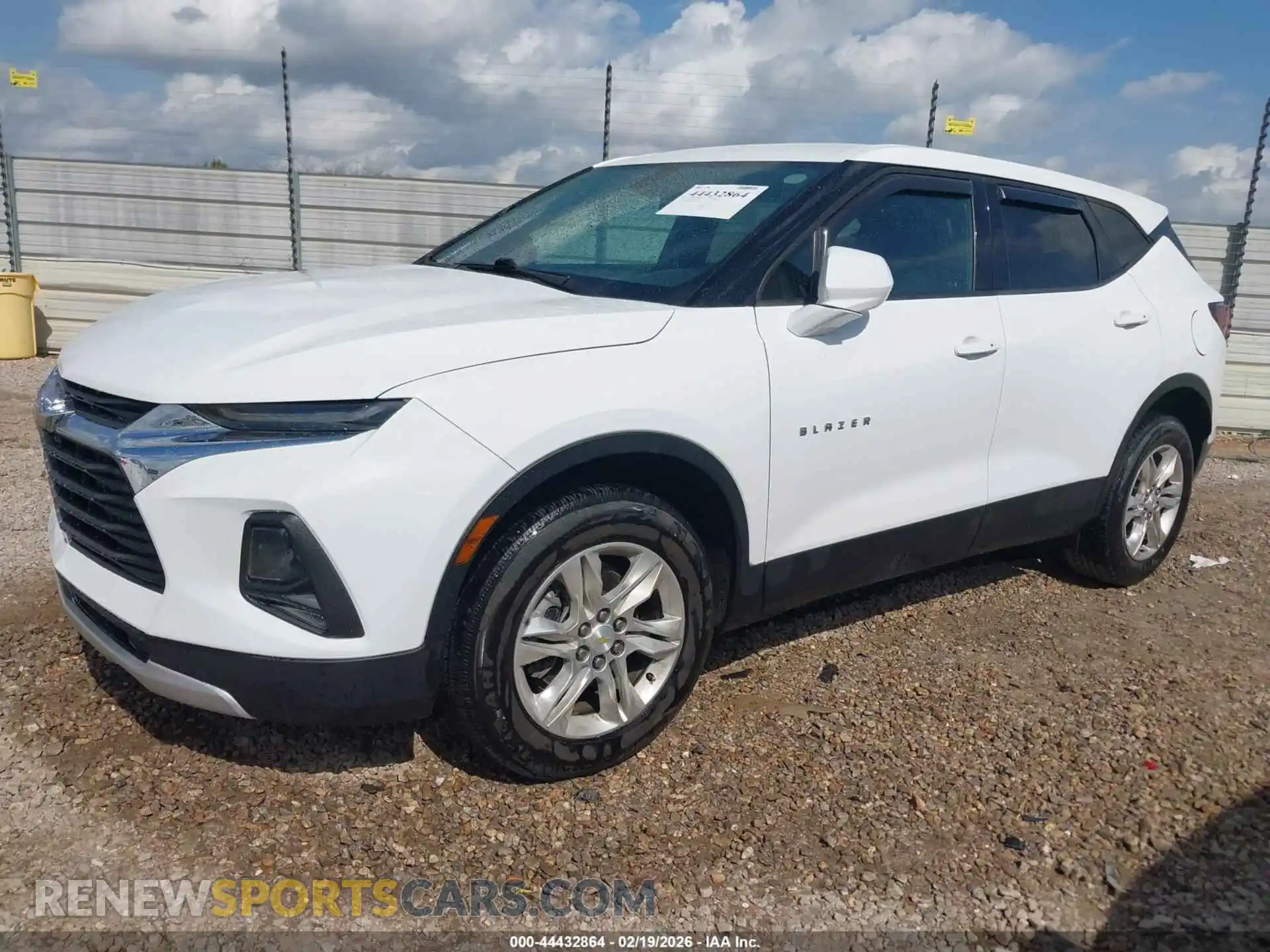 2 Photograph of a damaged car 3GNKBBRA3MS538661 CHEVROLET BLAZER 2021