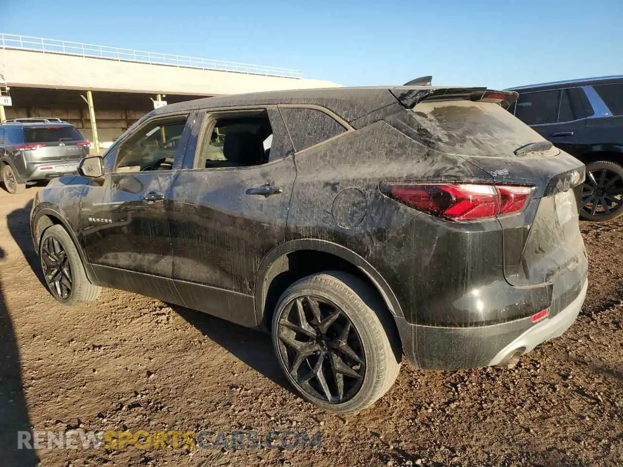 2 Photograph of a damaged car 3GNKBBRA3MS559140 CHEVROLET BLAZER 2021