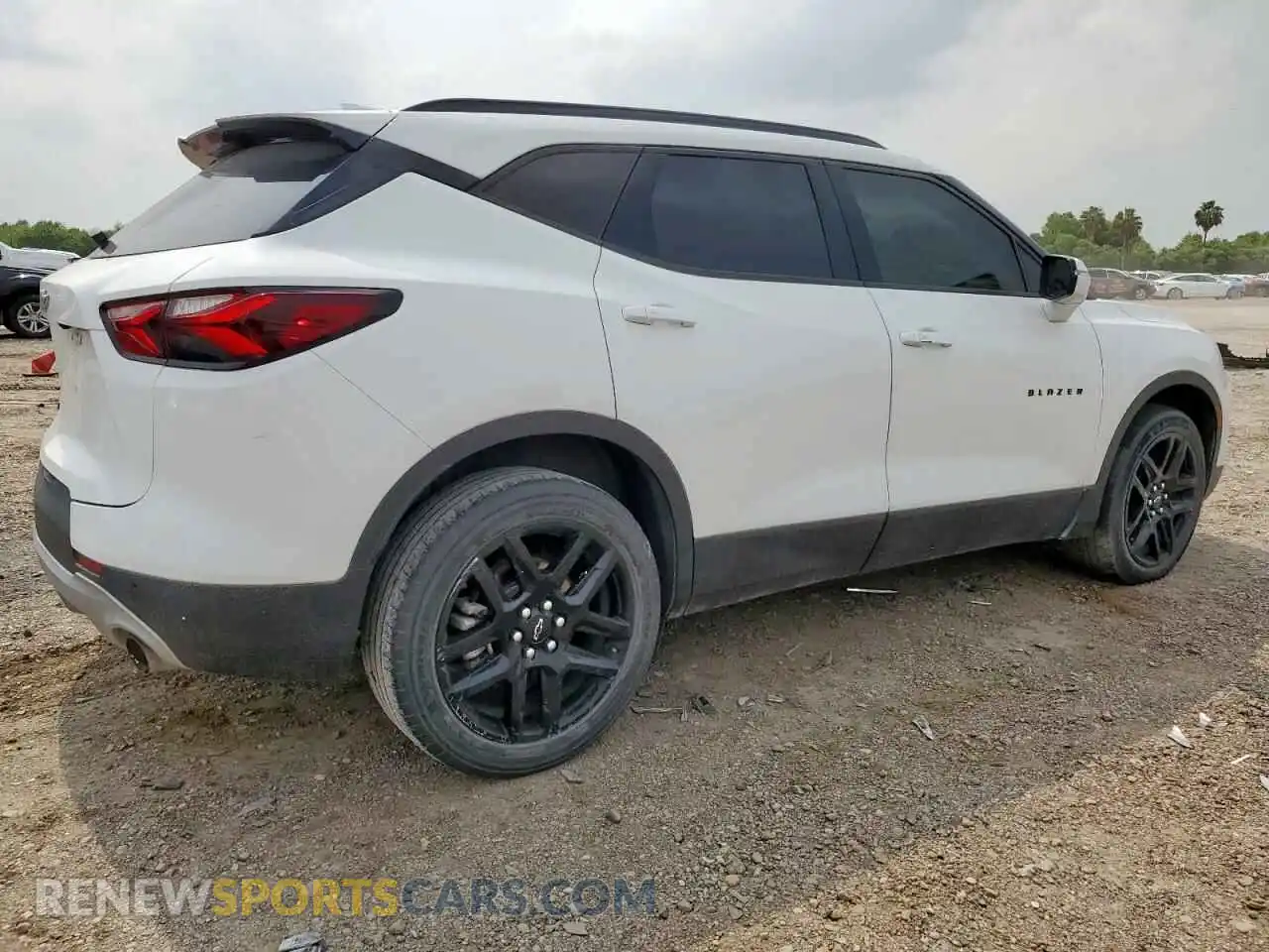 3 Photograph of a damaged car 3GNKBBRA7MS509177 CHEVROLET BLAZER 2021