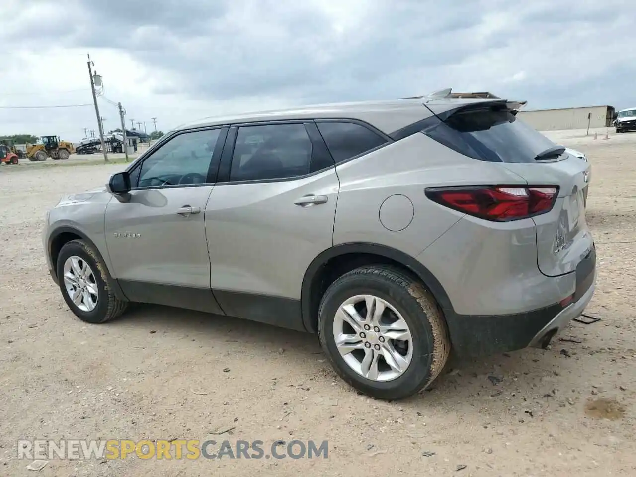 2 Photograph of a damaged car 3GNKBBRA7MS531499 CHEVROLET BLAZER 2021