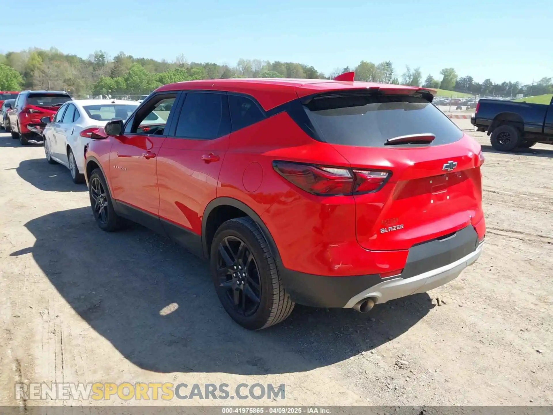 3 Photograph of a damaged car 3GNKBBRA7MS580525 CHEVROLET BLAZER 2021