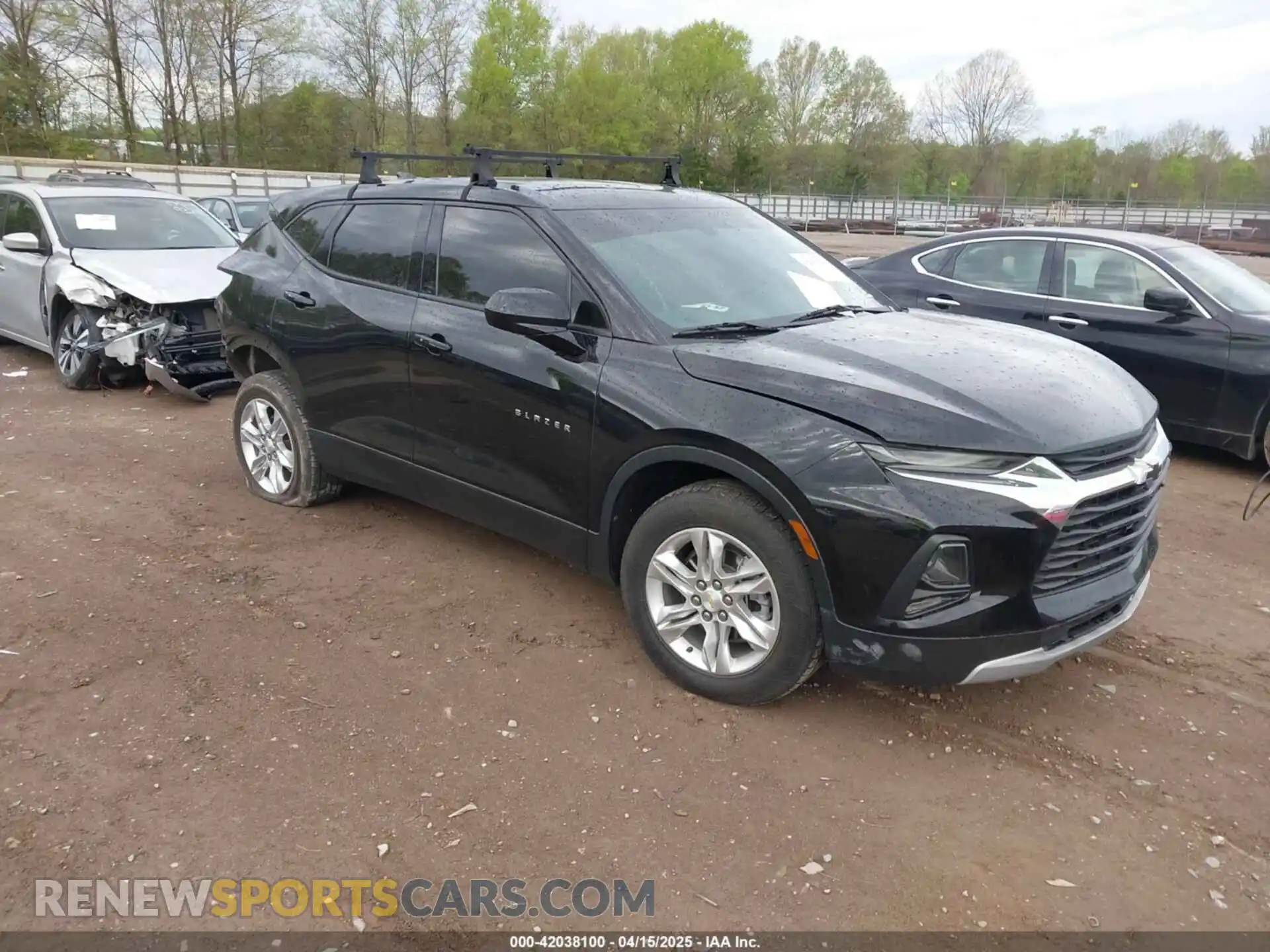 1 Photograph of a damaged car 3GNKBBRA7MS586082 CHEVROLET BLAZER 2021