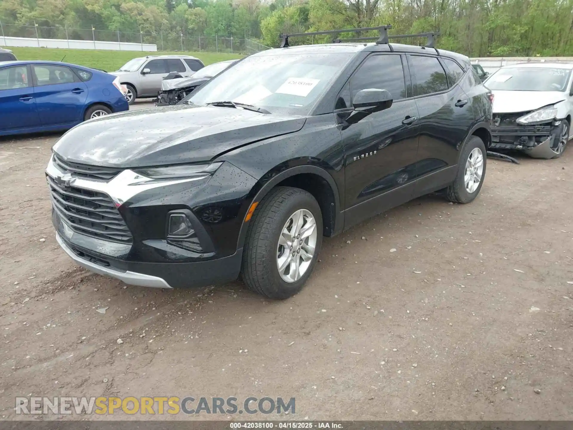 2 Photograph of a damaged car 3GNKBBRA7MS586082 CHEVROLET BLAZER 2021