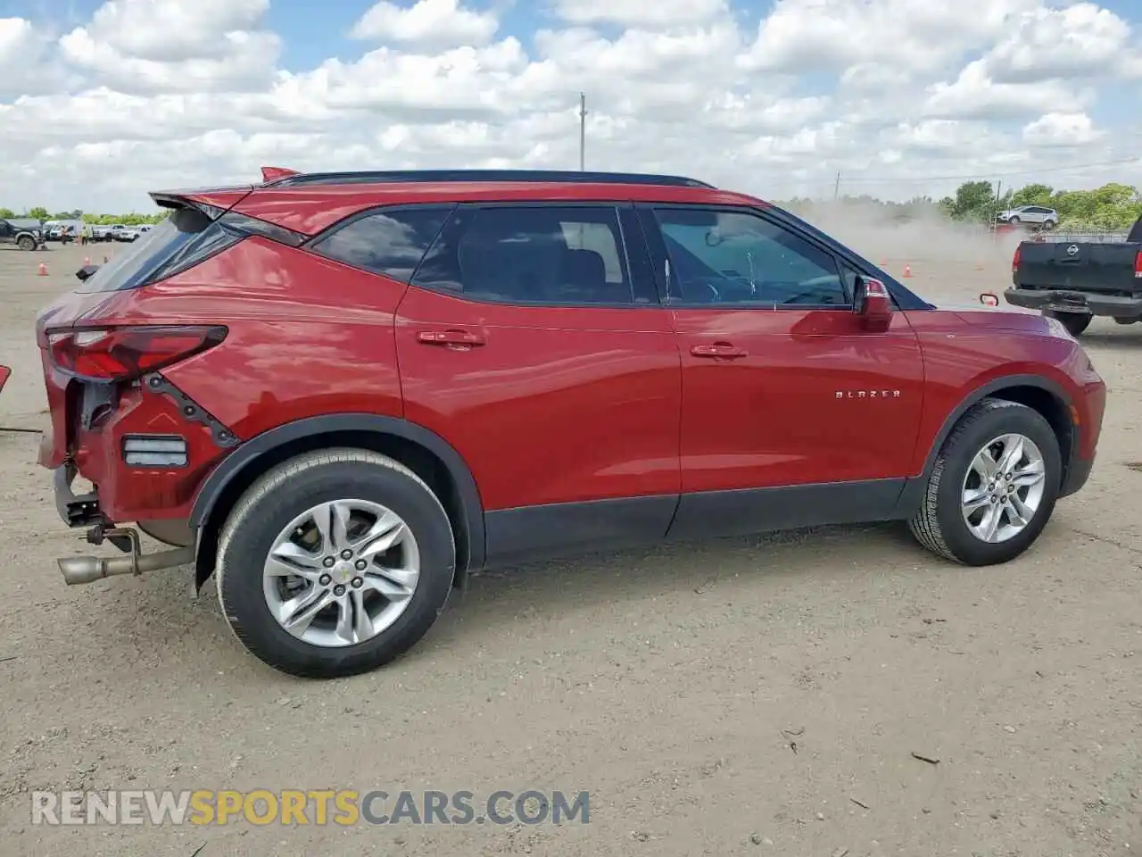3 Photograph of a damaged car 3GNKBBRA8MS509401 CHEVROLET BLAZER 2021