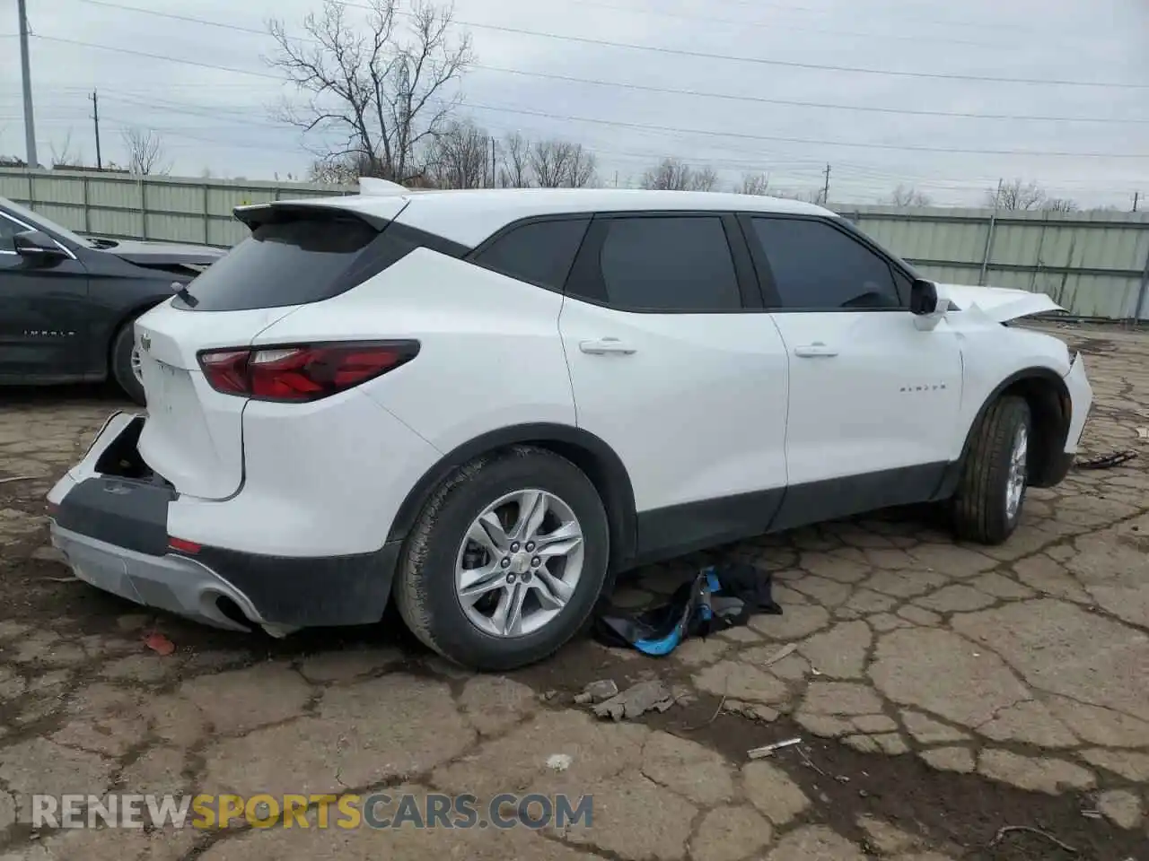 3 Photograph of a damaged car 3GNKBBRA9MS512470 CHEVROLET BLAZER 2021