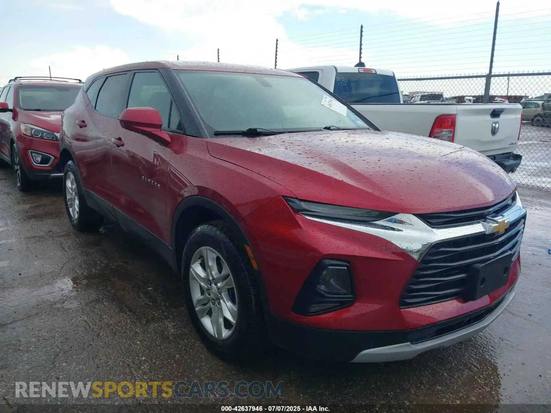 1 Photograph of a damaged car 3GNKBBRA9MS524747 CHEVROLET BLAZER 2021