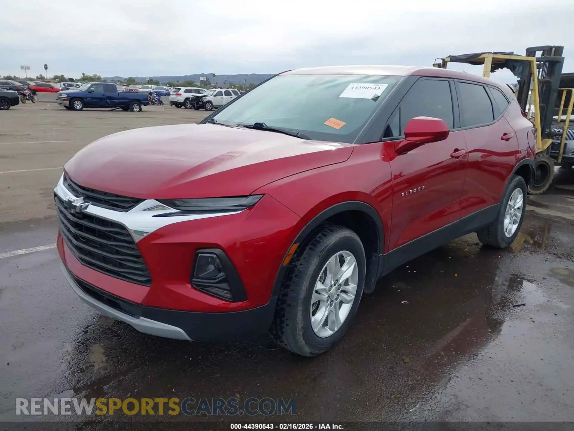 2 Photograph of a damaged car 3GNKBBRA9MS577481 CHEVROLET BLAZER 2021