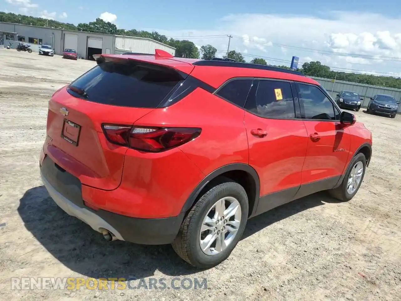 3 Photograph of a damaged car 3GNKBBRAXMS511411 CHEVROLET BLAZER 2021
