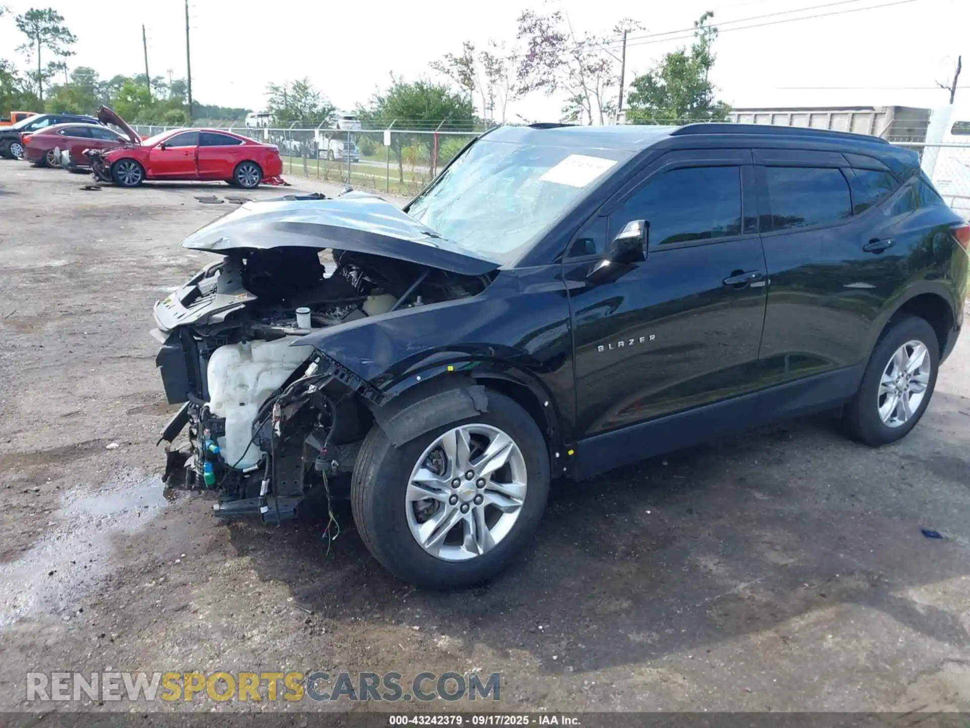 2 fotografías del automóvil dañado 3GNKBCR40MS526564 CHEVROLET BLAZER 2021