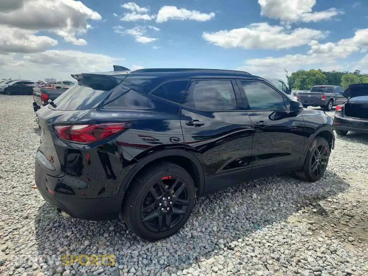 3 Photograph of a damaged car 3GNKBCR41MS548430 CHEVROLET BLAZER 2021