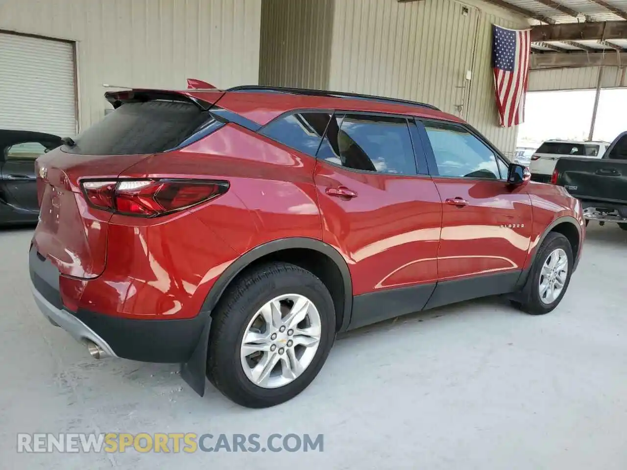 3 Photograph of a damaged car 3GNKBCR41MS586482 CHEVROLET BLAZER 2021