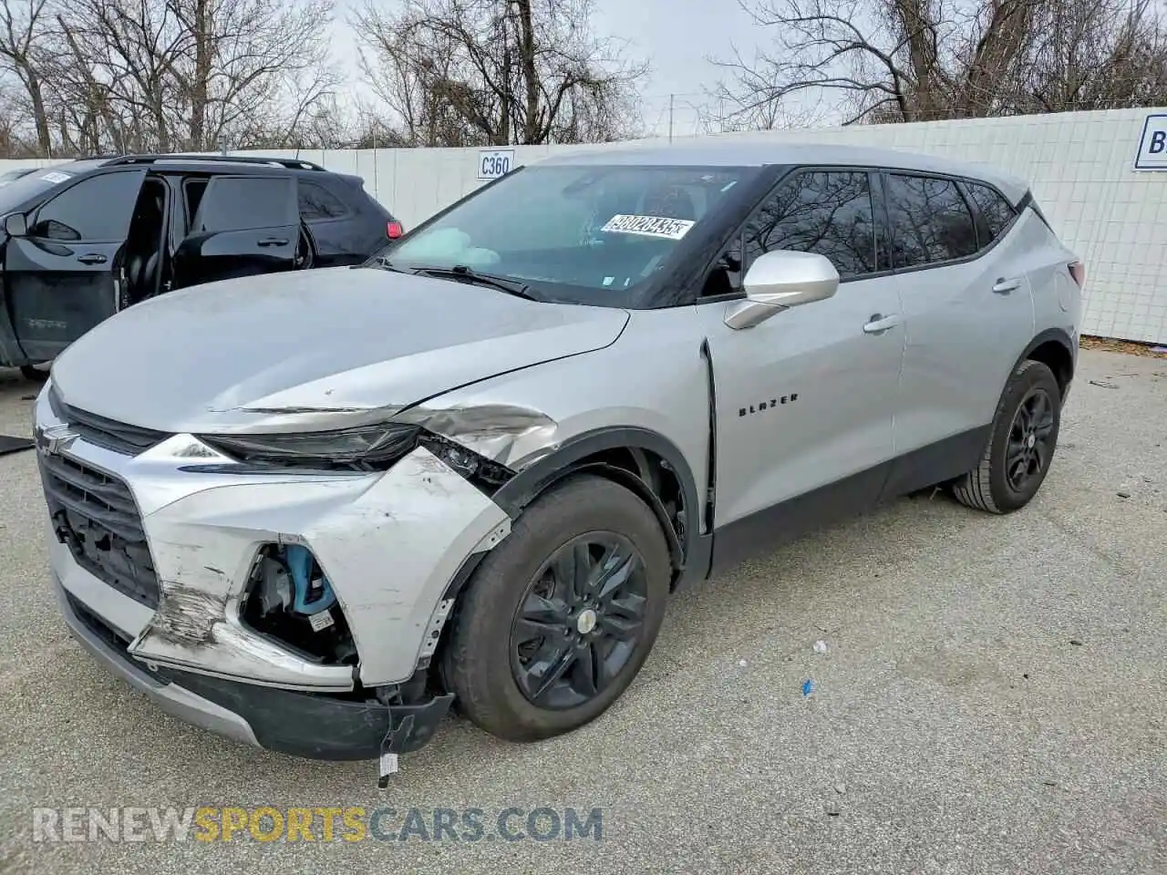 1 Photograph of a damaged car 3GNKBCR44MS585195 CHEVROLET BLAZER 2021