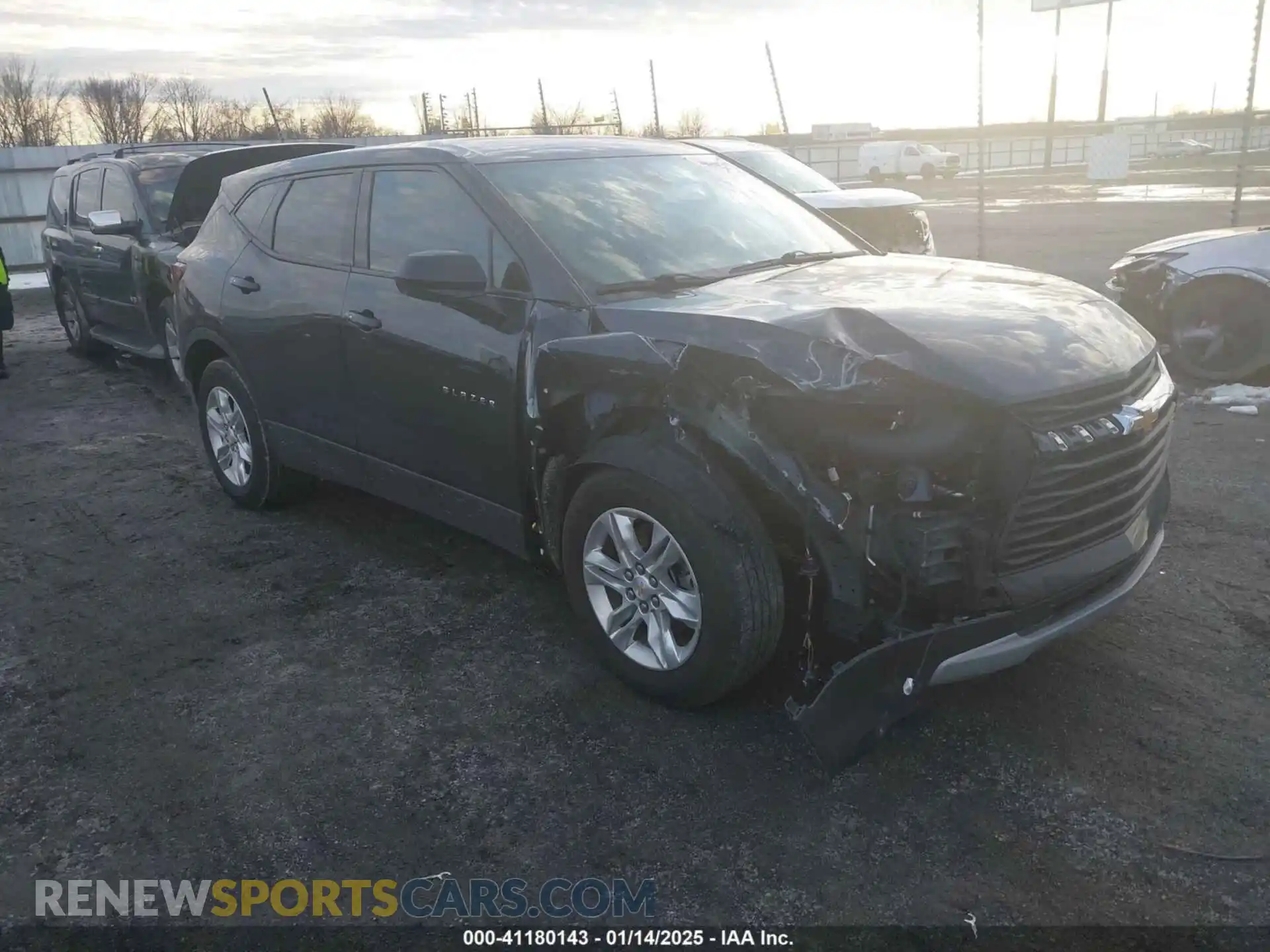 1 Photograph of a damaged car 3GNKBCR45MS538628 CHEVROLET BLAZER 2021