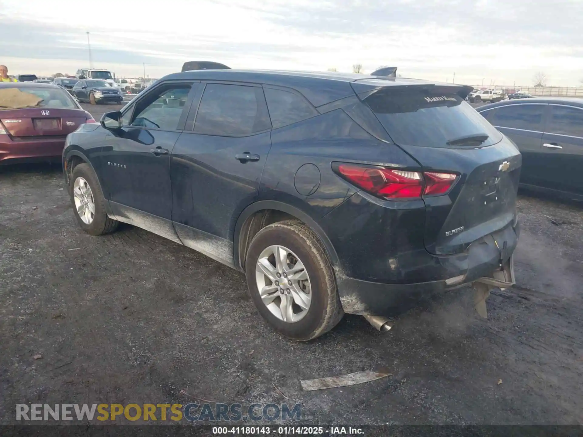 3 Photograph of a damaged car 3GNKBCR45MS538628 CHEVROLET BLAZER 2021