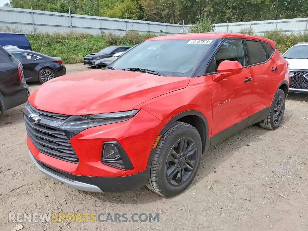 1 Photograph of a damaged car 3GNKBCR46MS566227 CHEVROLET BLAZER 2021