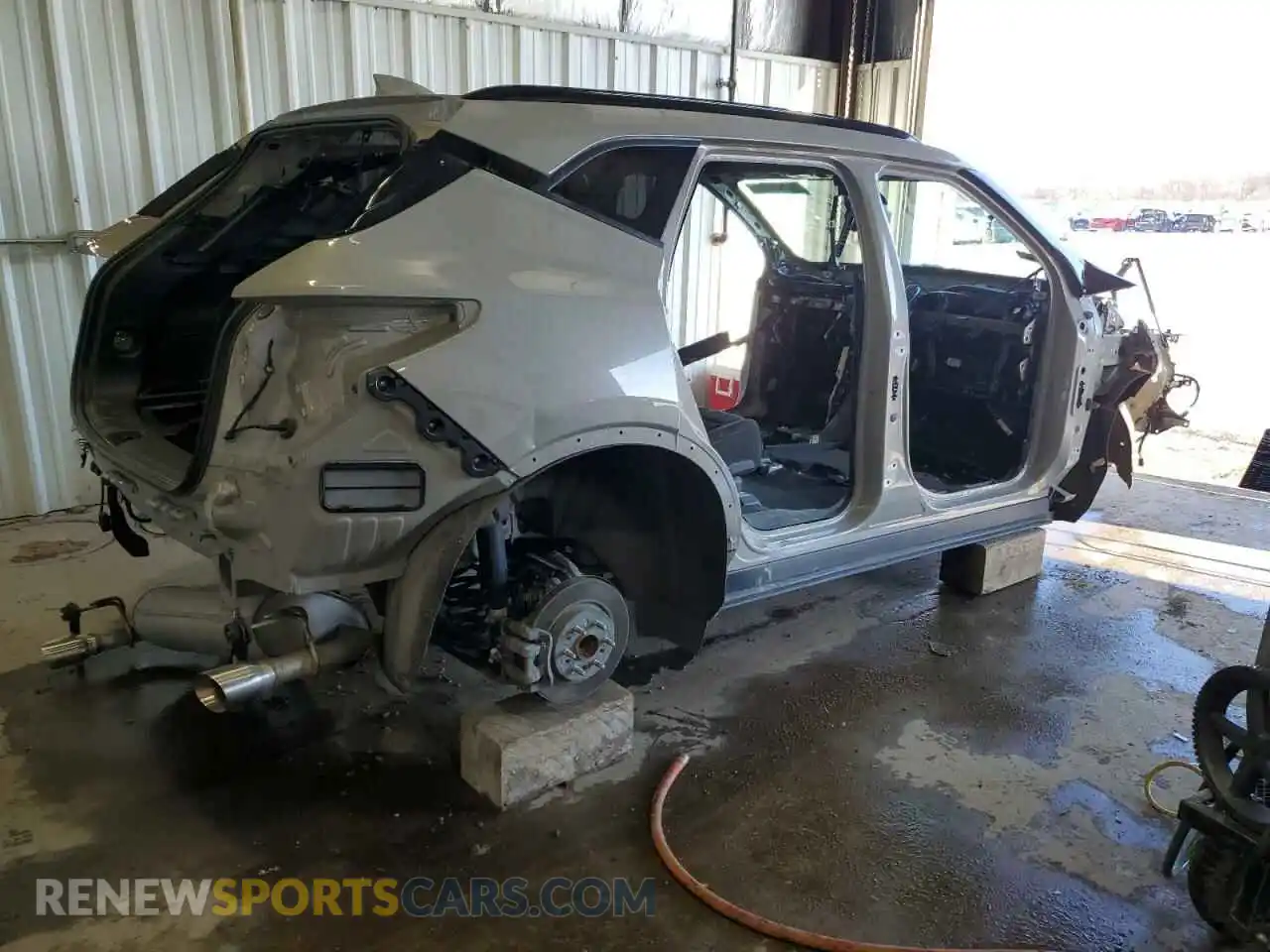 3 Фотография поврежденного автомобиля 3GNKBCRS0MS532704 CHEVROLET BLAZER 2021