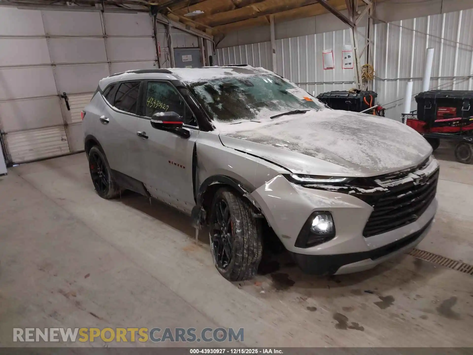 1 Photograph of a damaged car 3GNKBCRS0MS537546 CHEVROLET BLAZER 2021