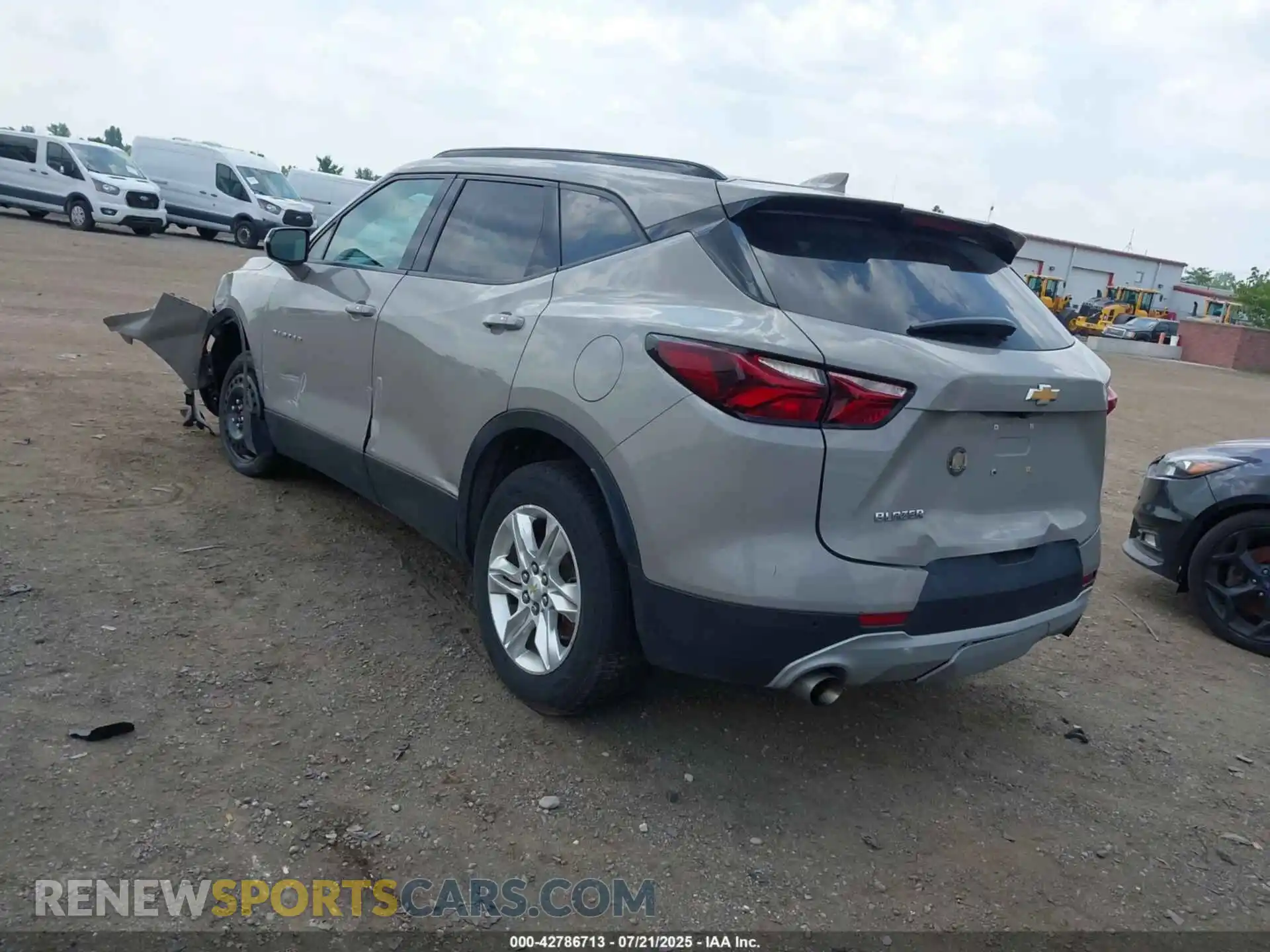 3 Photograph of a damaged car 3GNKBCRS1MS506581 CHEVROLET BLAZER 2021