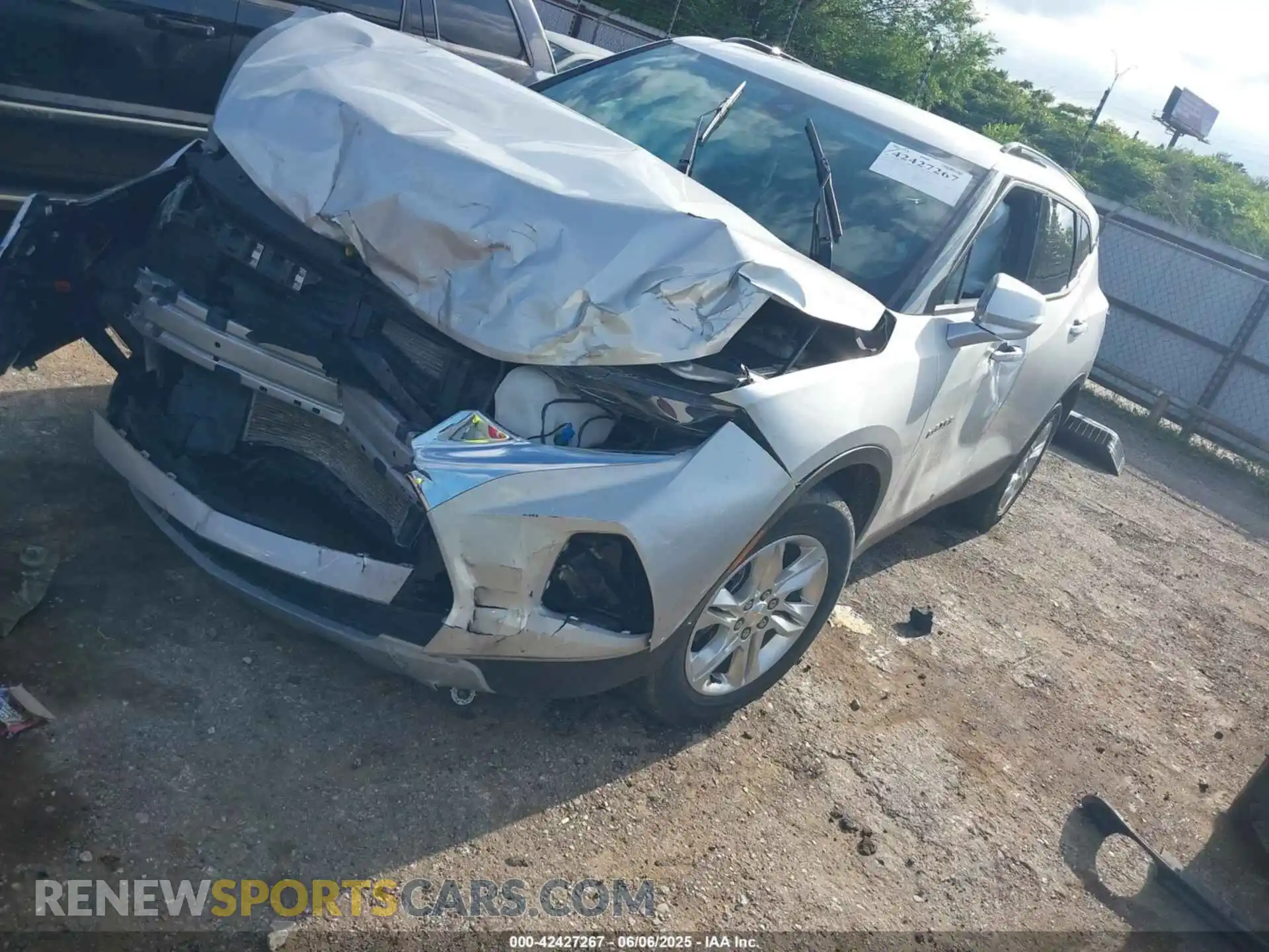 2 Photograph of a damaged car 3GNKBCRS1MS509576 CHEVROLET BLAZER 2021