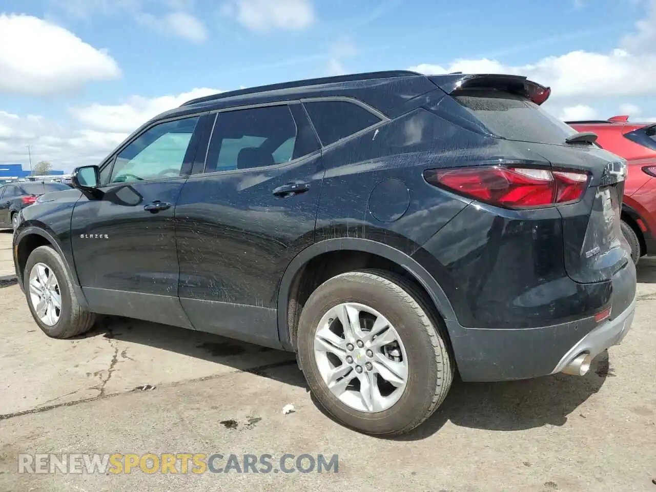 2 Photograph of a damaged car 3GNKBCRS1MS510694 CHEVROLET BLAZER 2021