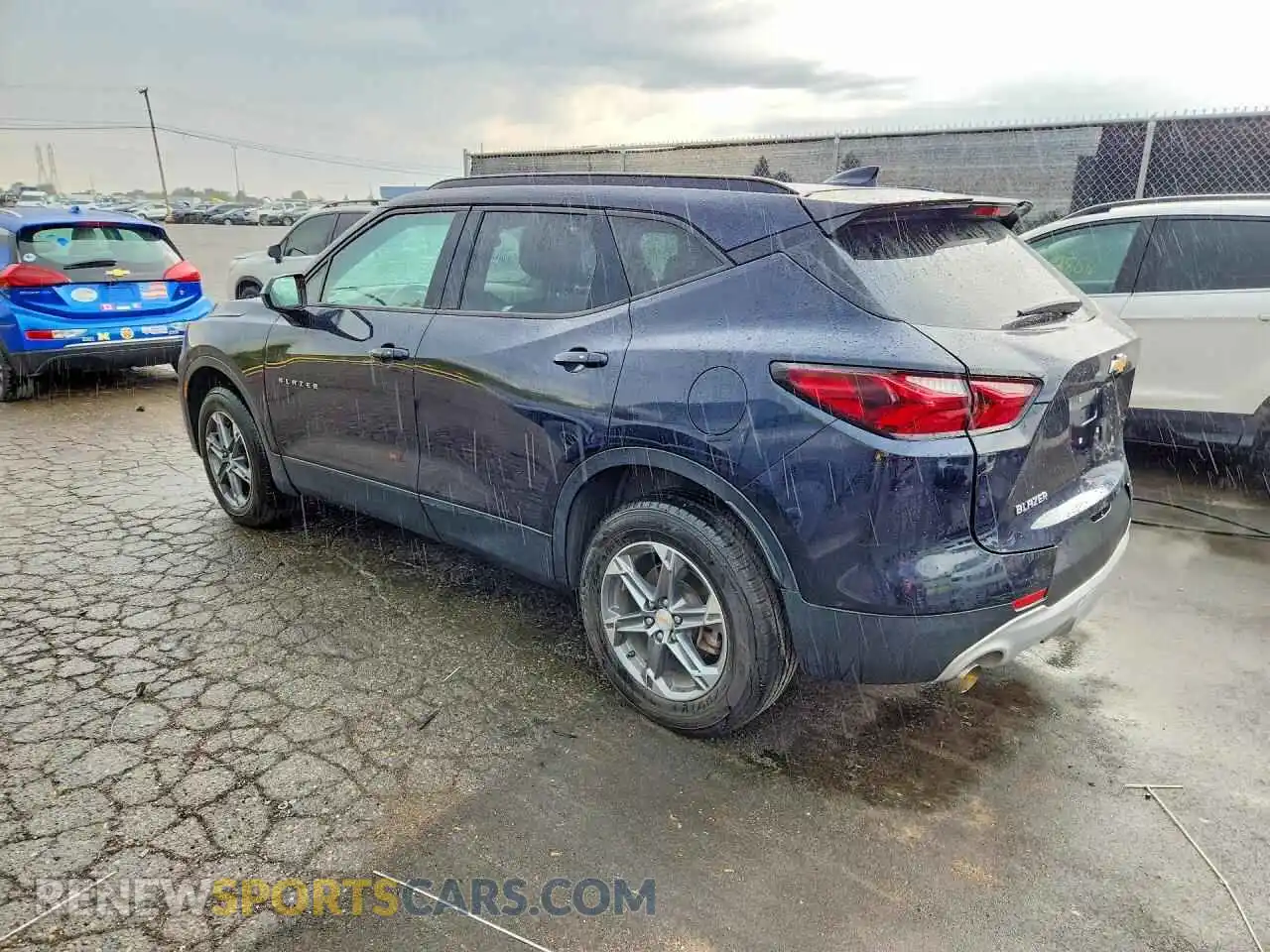 2 Photograph of a damaged car 3GNKBCRS1MS530587 CHEVROLET BLAZER 2021