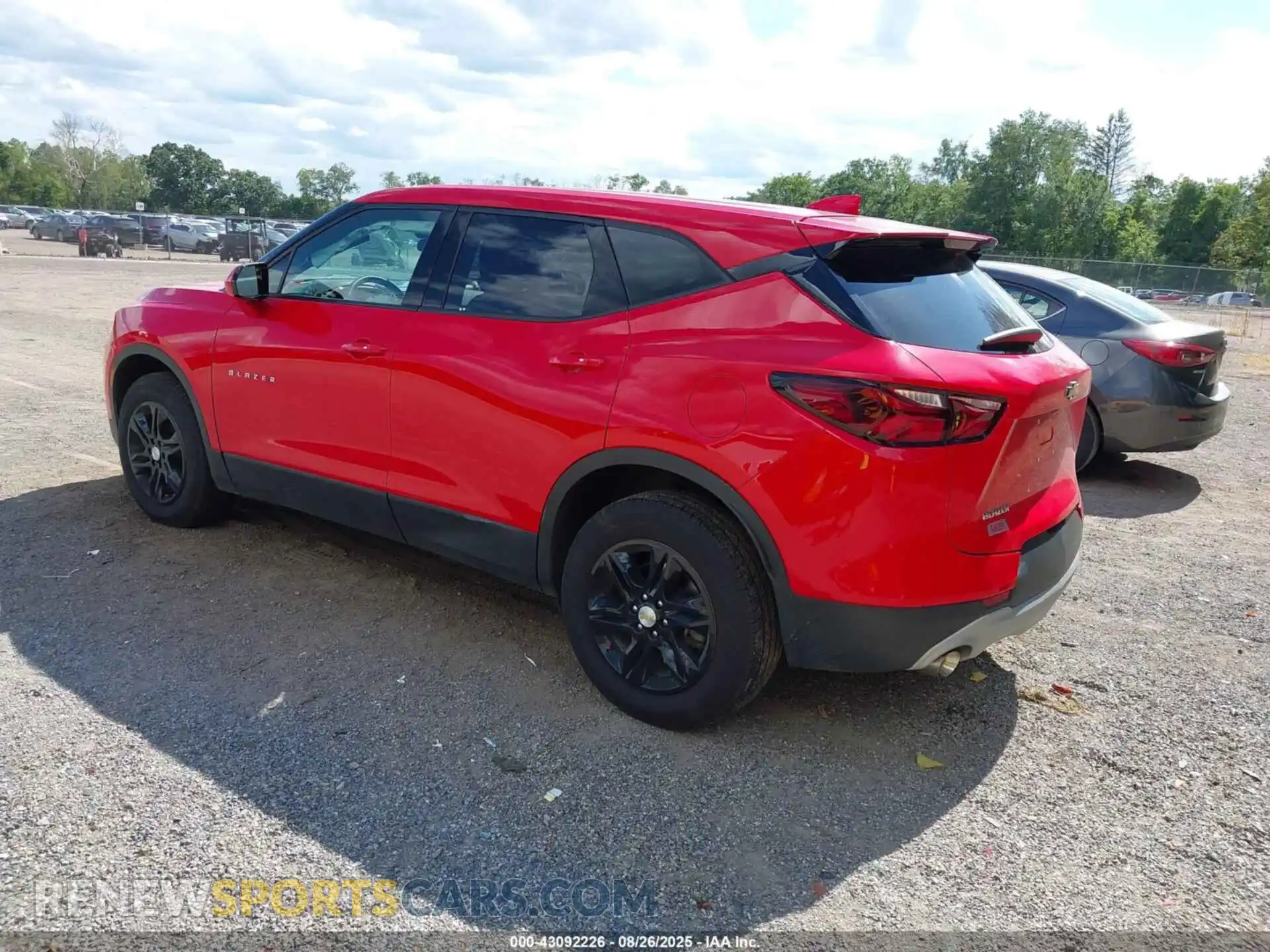 3 Photograph of a damaged car 3GNKBCRS1MS579692 CHEVROLET BLAZER 2021