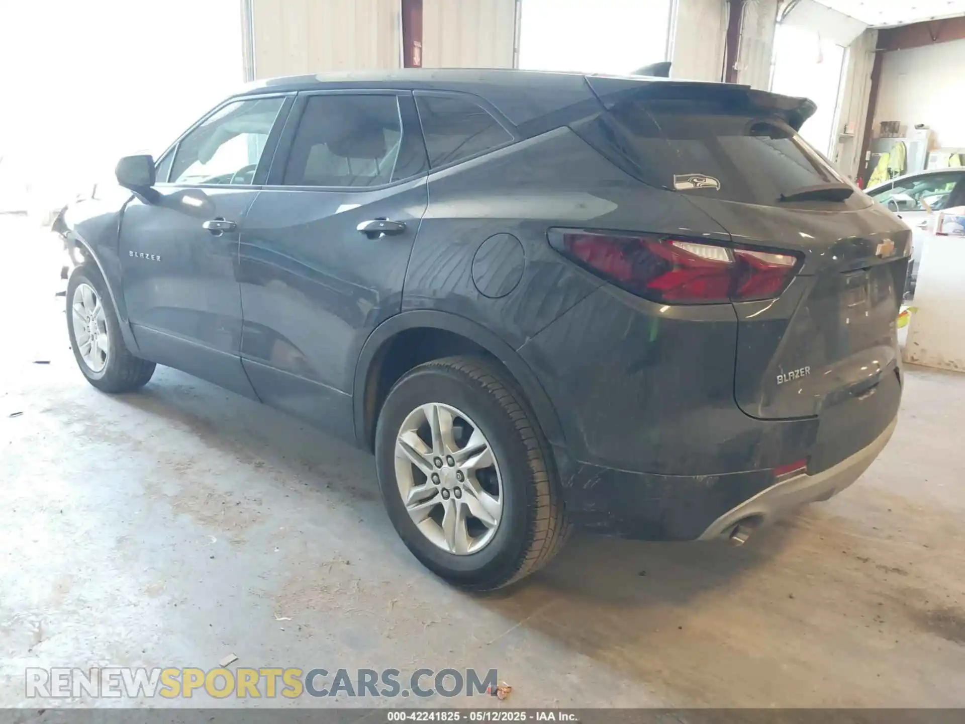 3 Photograph of a damaged car 3GNKBCRS1MS580406 CHEVROLET BLAZER 2021