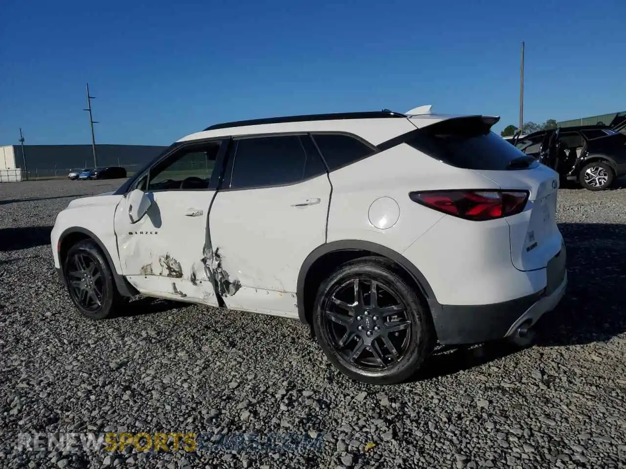 2 Photograph of a damaged car 3GNKBCRS2MS533059 CHEVROLET BLAZER 2021