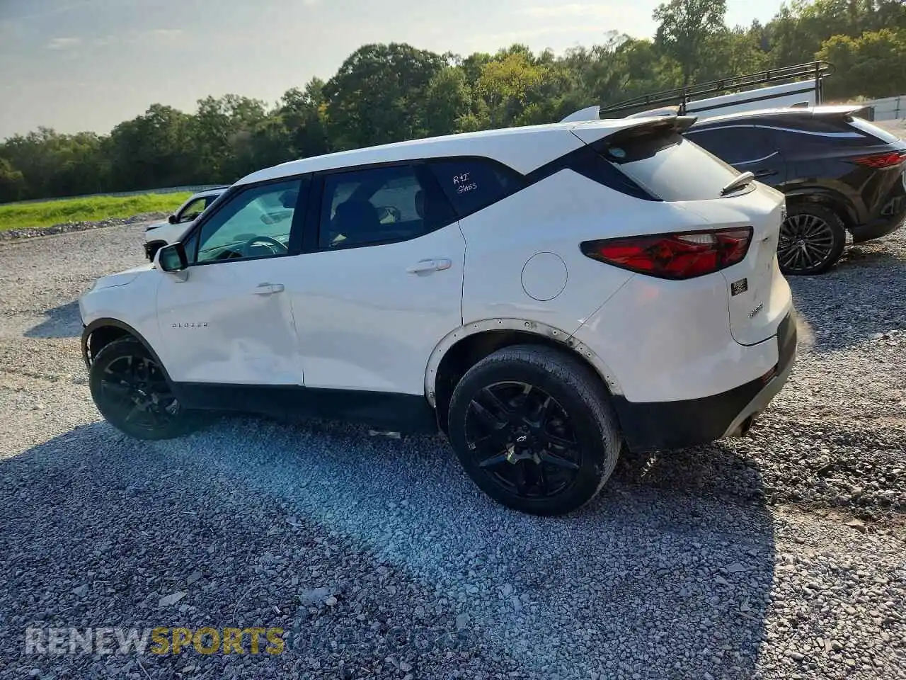 2 Photograph of a damaged car 3GNKBCRS2MS582438 CHEVROLET BLAZER 2021