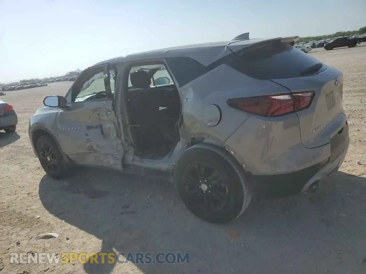2 Photograph of a damaged car 3GNKBCRS3MS501978 CHEVROLET BLAZER 2021
