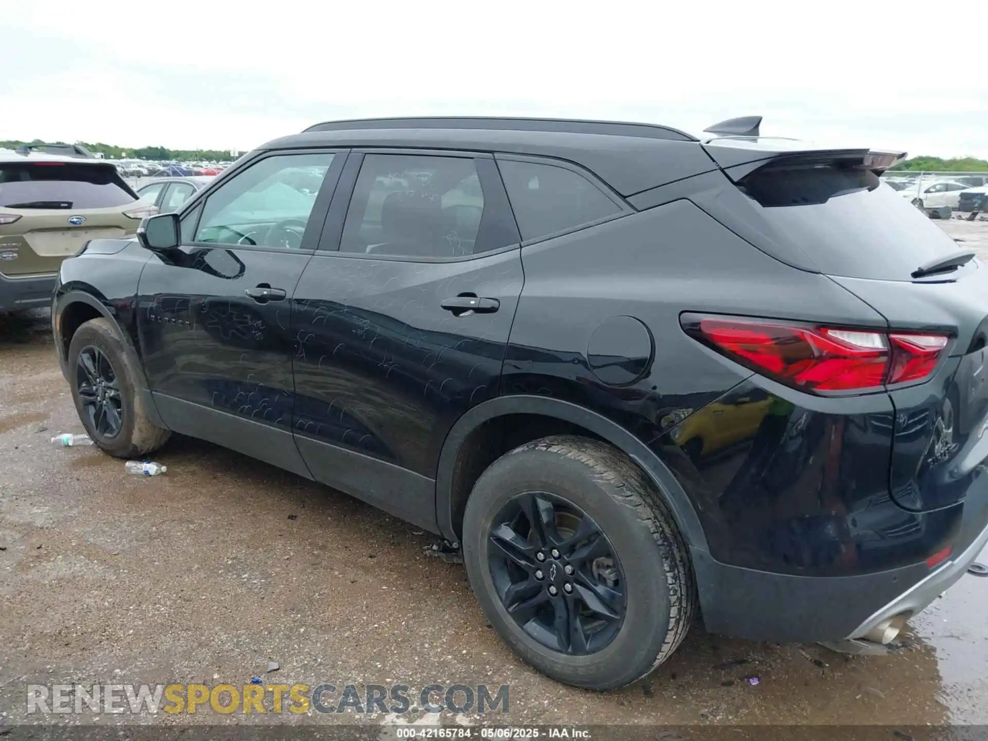 3 Photograph of a damaged car 3GNKBCRS3MS507019 CHEVROLET BLAZER 2021
