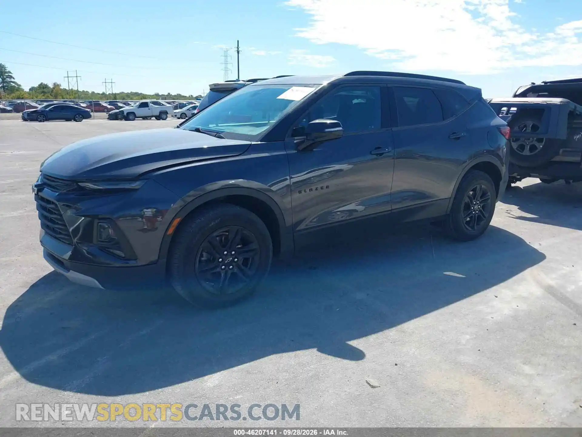 2 Photograph of a damaged car 3GNKBCRS3MS529604 CHEVROLET BLAZER 2021