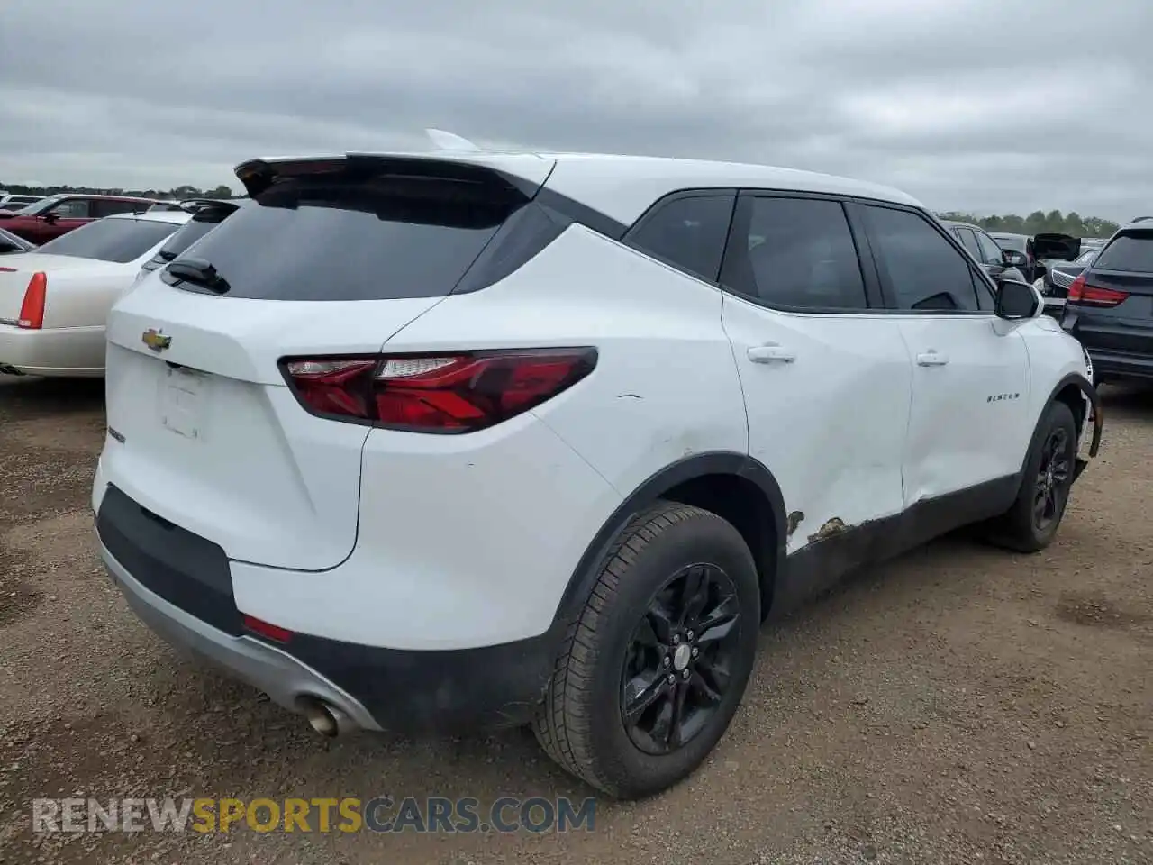 3 Photograph of a damaged car 3GNKBCRS3MS584831 CHEVROLET BLAZER 2021
