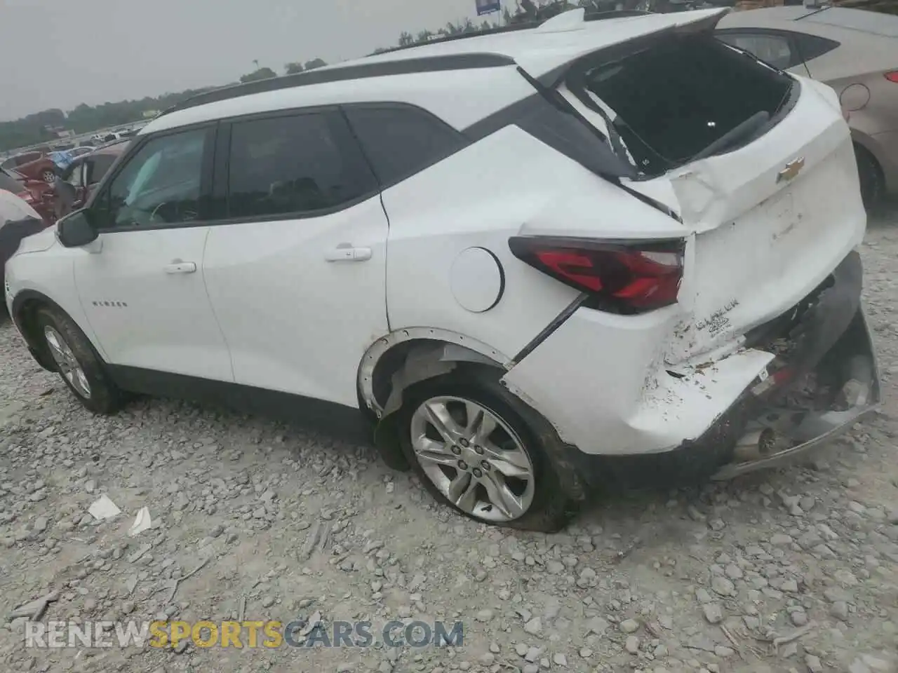2 Photograph of a damaged car 3GNKBCRS4MS513993 CHEVROLET BLAZER 2021