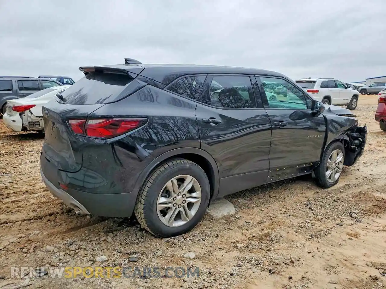 3 Photograph of a damaged car 3GNKBCRS5MS570901 CHEVROLET BLAZER 2021