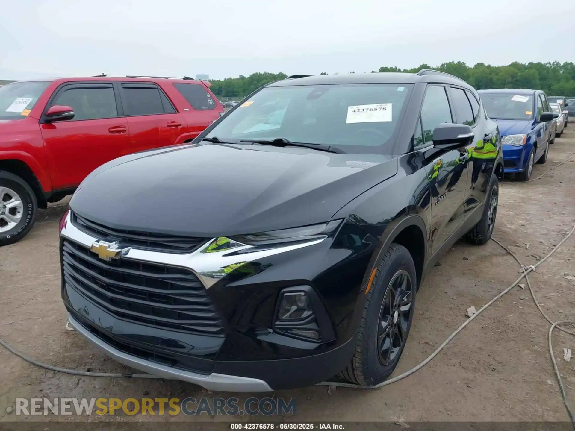 2 Photograph of a damaged car 3GNKBCRS6MS554917 CHEVROLET BLAZER 2021