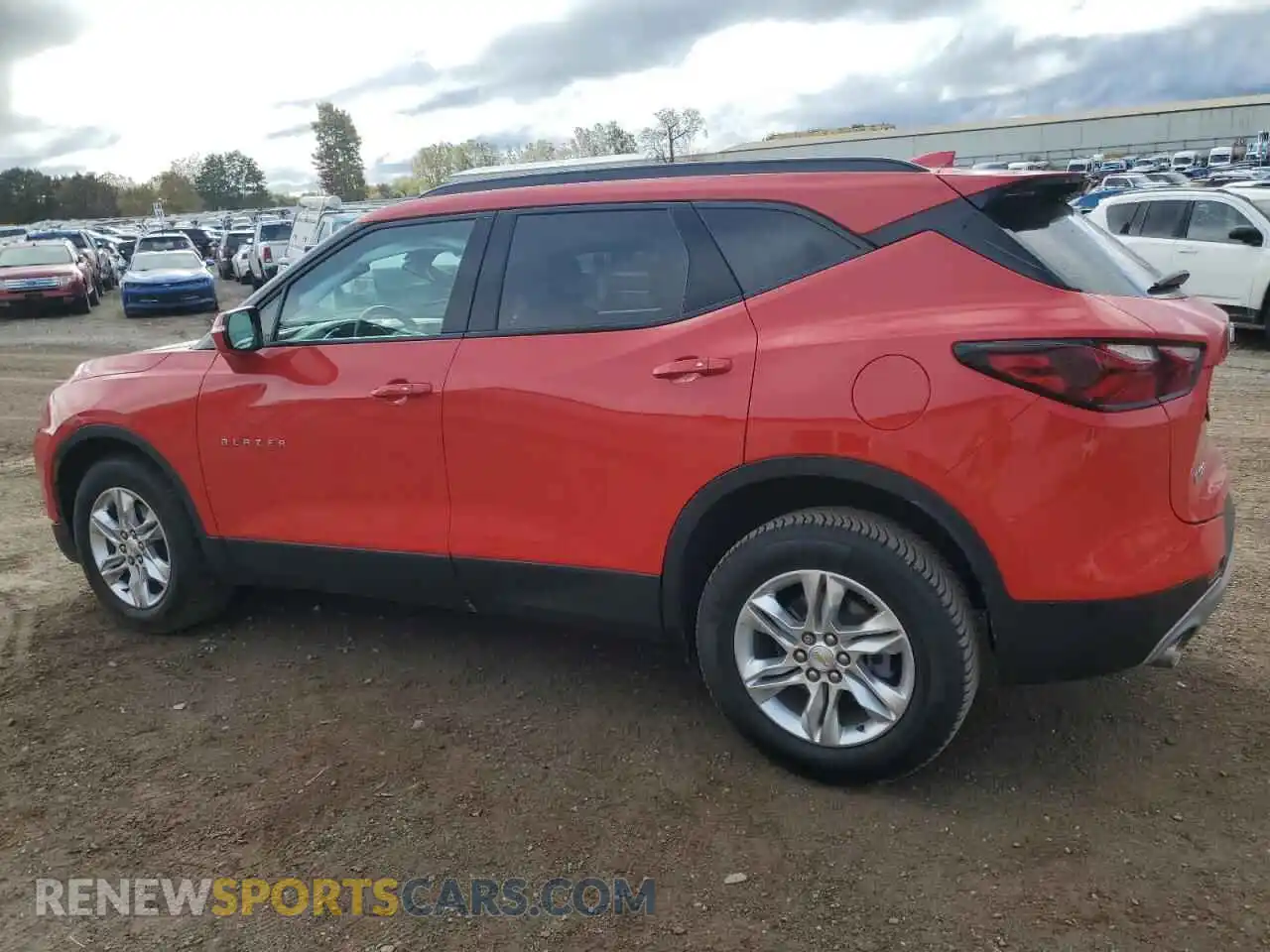 2 Photograph of a damaged car 3GNKBCRS6MS556408 CHEVROLET BLAZER 2021