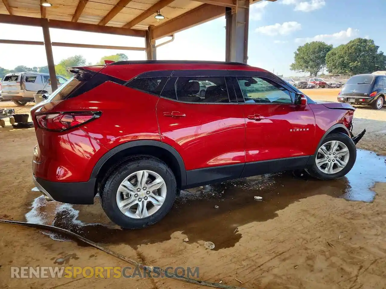 3 Photograph of a damaged car 3GNKBCRS7MS503006 CHEVROLET BLAZER 2021
