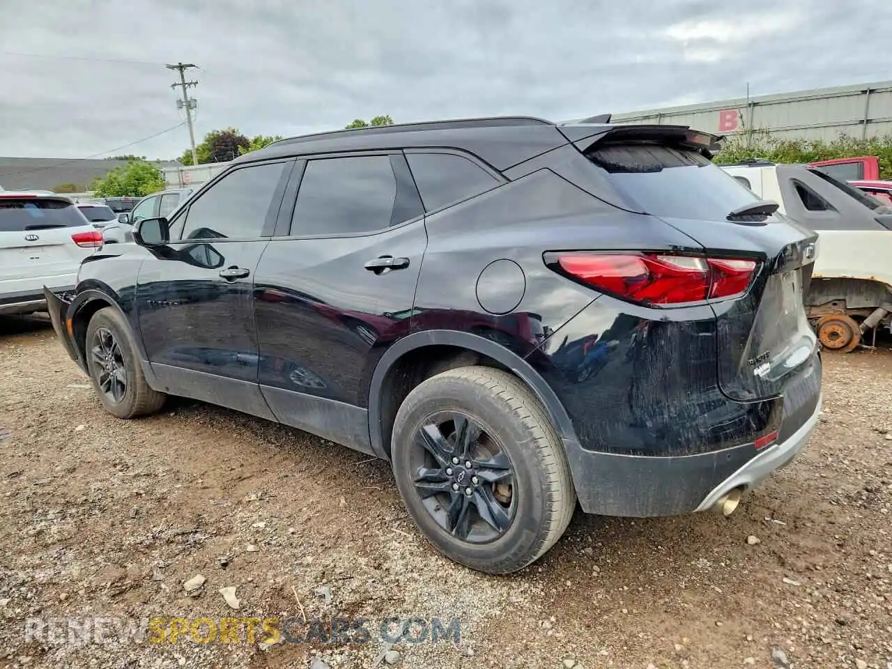 2 Photograph of a damaged car 3GNKBCRS8MS528268 CHEVROLET BLAZER 2021