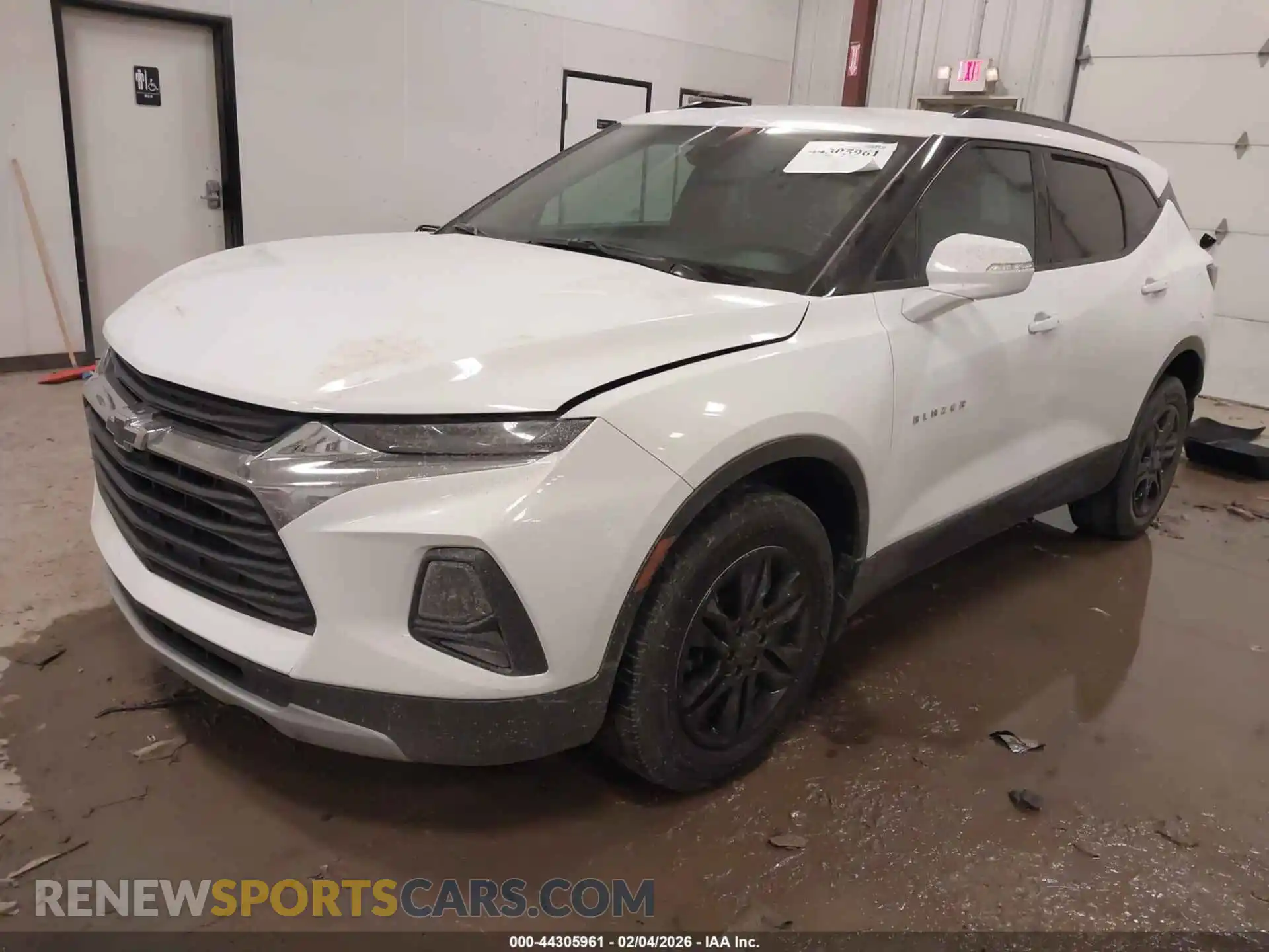 2 Photograph of a damaged car 3GNKBCRS9MS501368 CHEVROLET BLAZER 2021