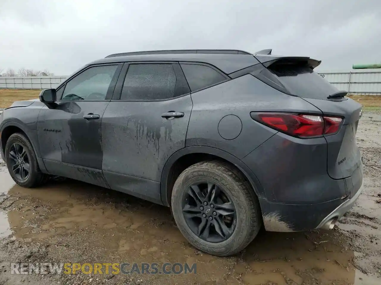 2 Photograph of a damaged car 3GNKBCRS9MS502164 CHEVROLET BLAZER 2021