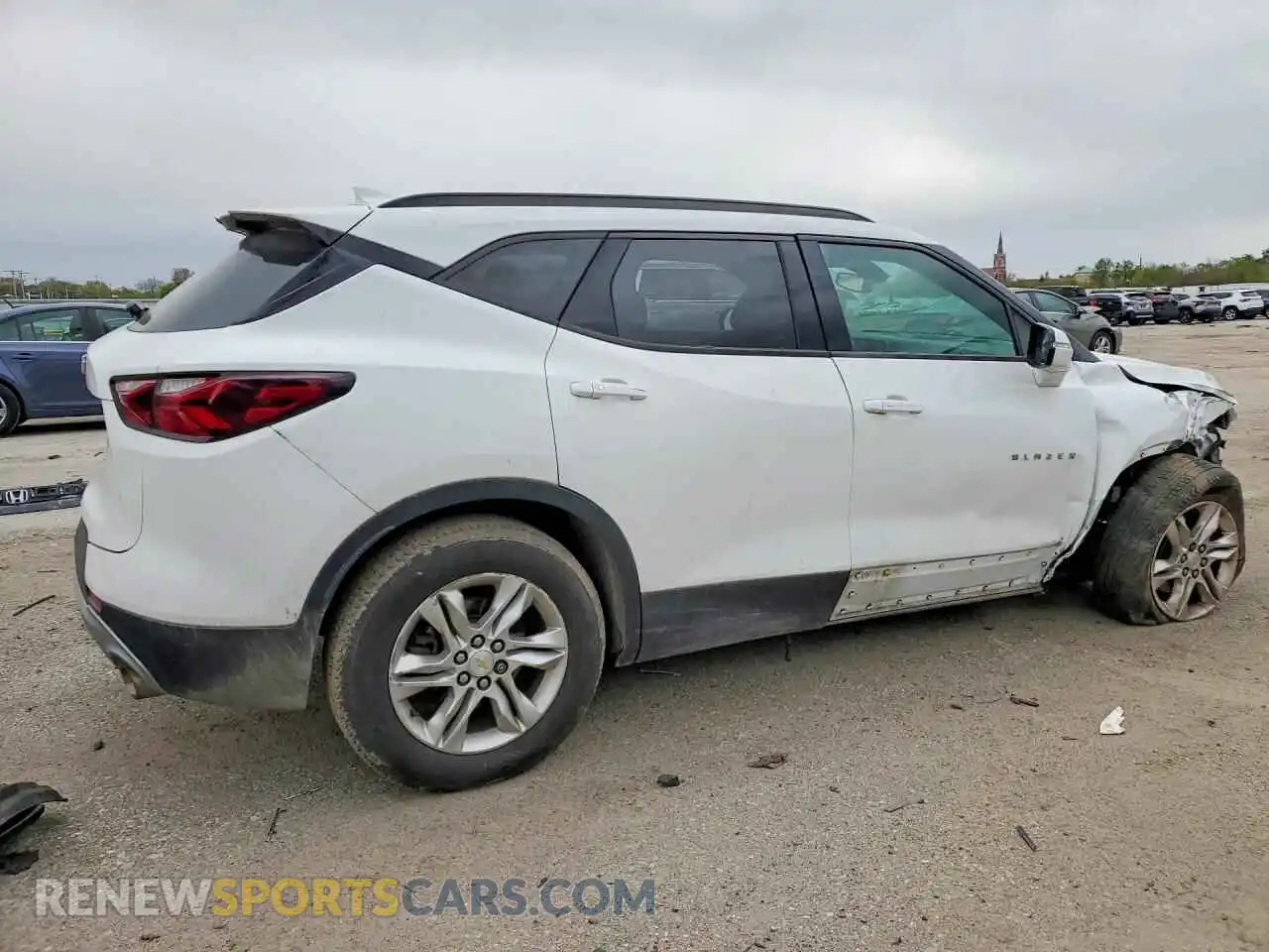 3 Photograph of a damaged car 3GNKBCRS9MS515710 CHEVROLET BLAZER 2021