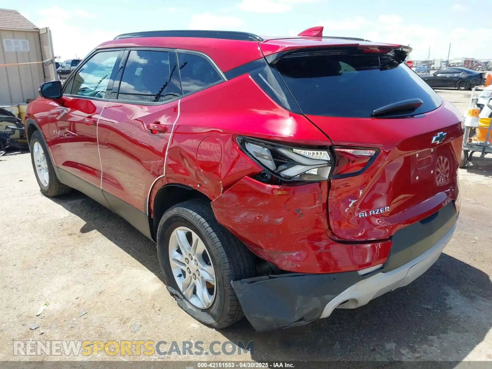 3 Photograph of a damaged car 3GNKBCRS9MS541403 CHEVROLET BLAZER 2021