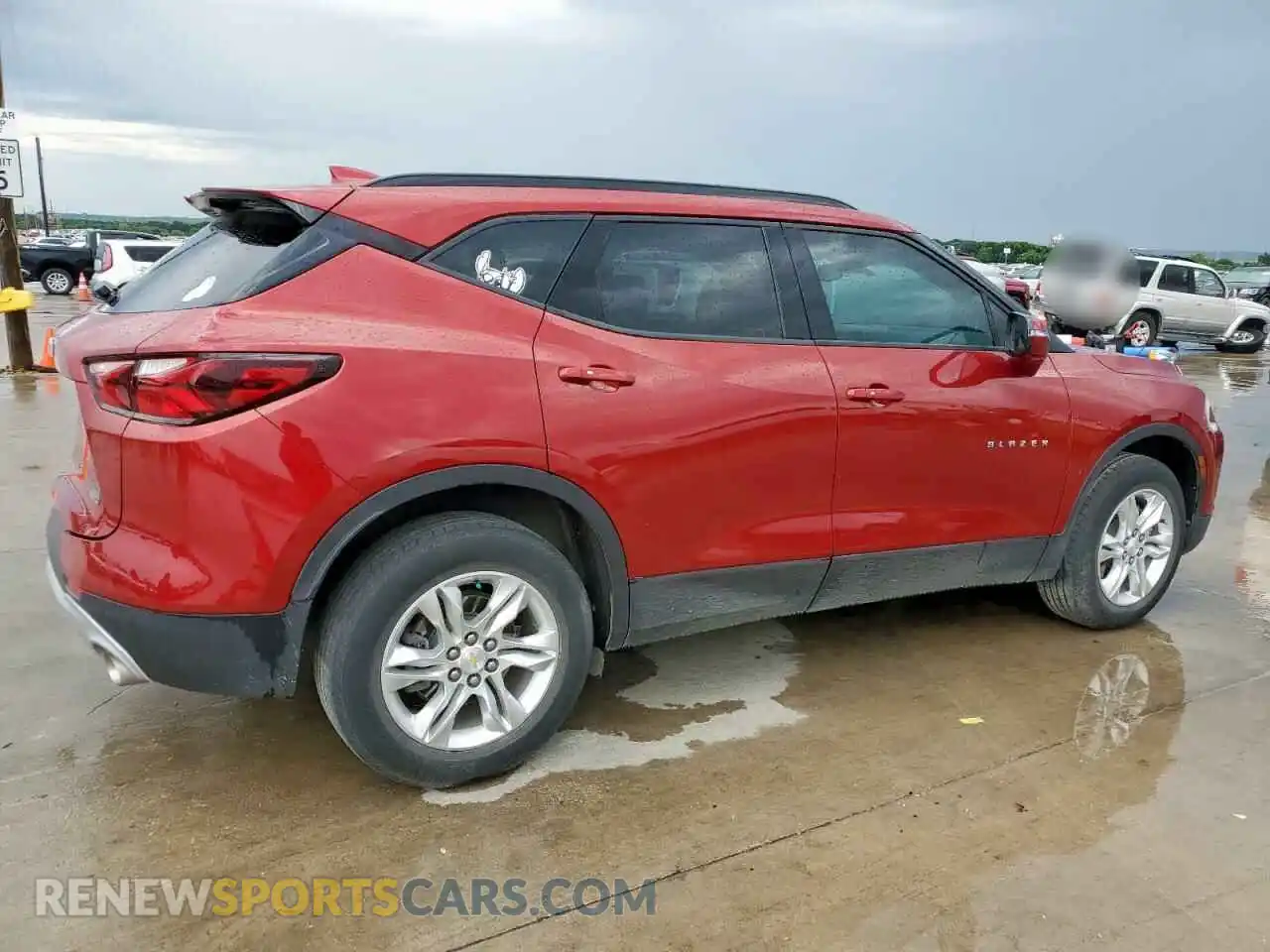 3 Photograph of a damaged car 3GNKBCRS9MS571422 CHEVROLET BLAZER 2021