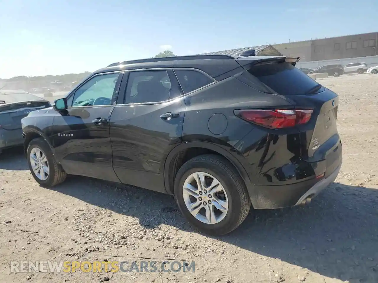 2 Photograph of a damaged car 3GNKBCRS9MS584137 CHEVROLET BLAZER 2021