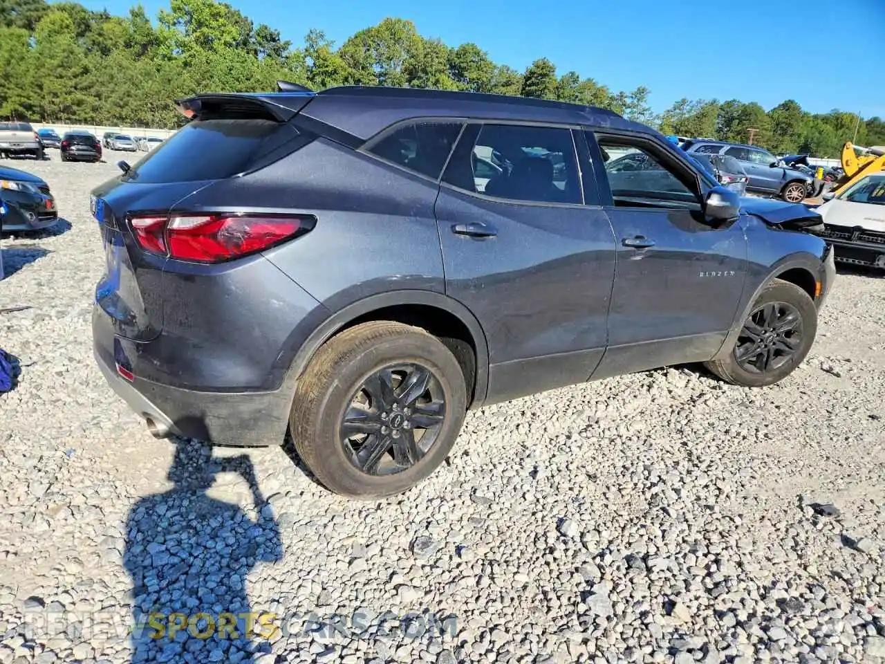 3 Photograph of a damaged car 3GNKBCRSXMS521161 CHEVROLET BLAZER 2021