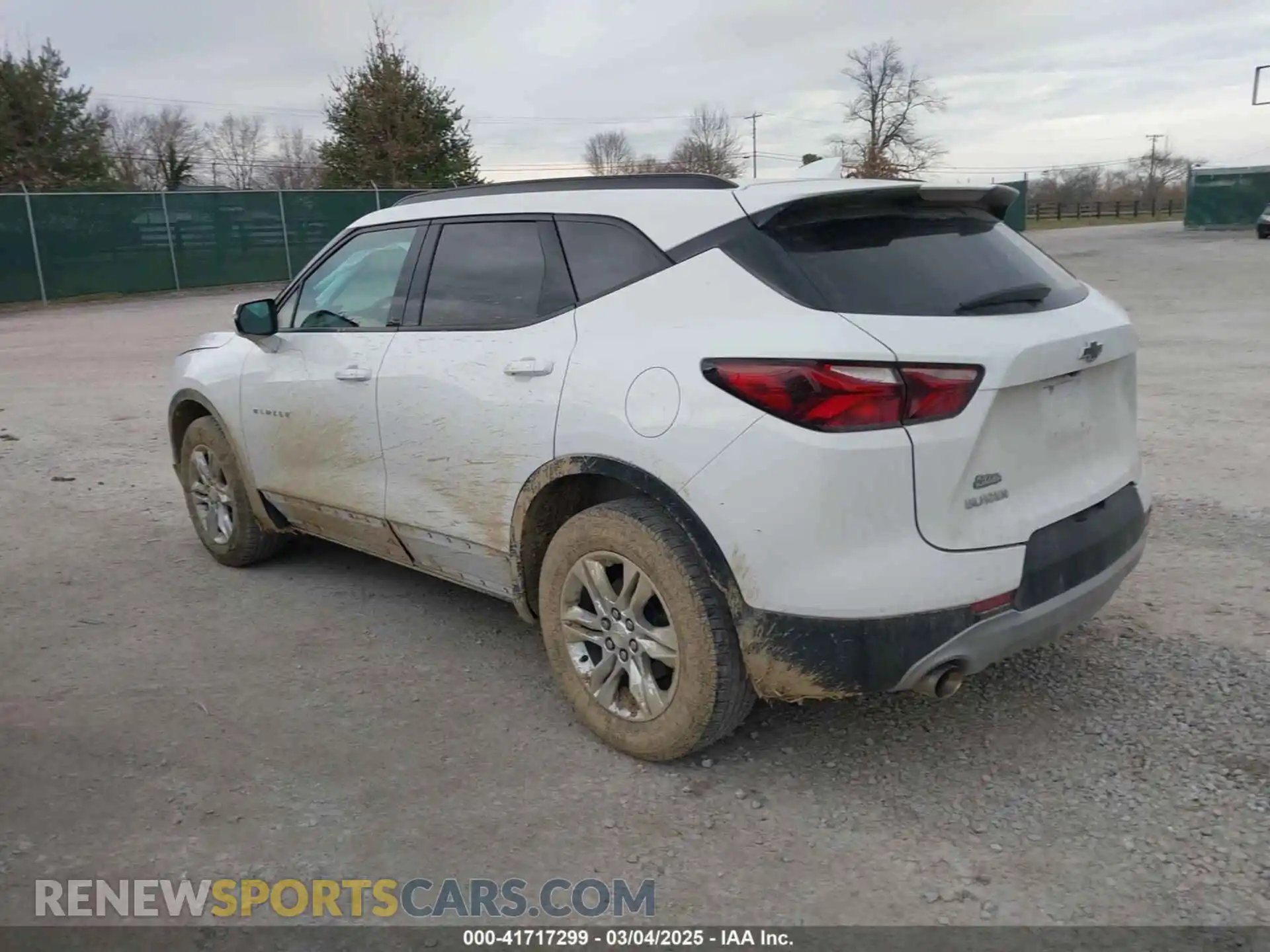 3 Photograph of a damaged car 3GNKBCRSXMS551244 CHEVROLET BLAZER 2021