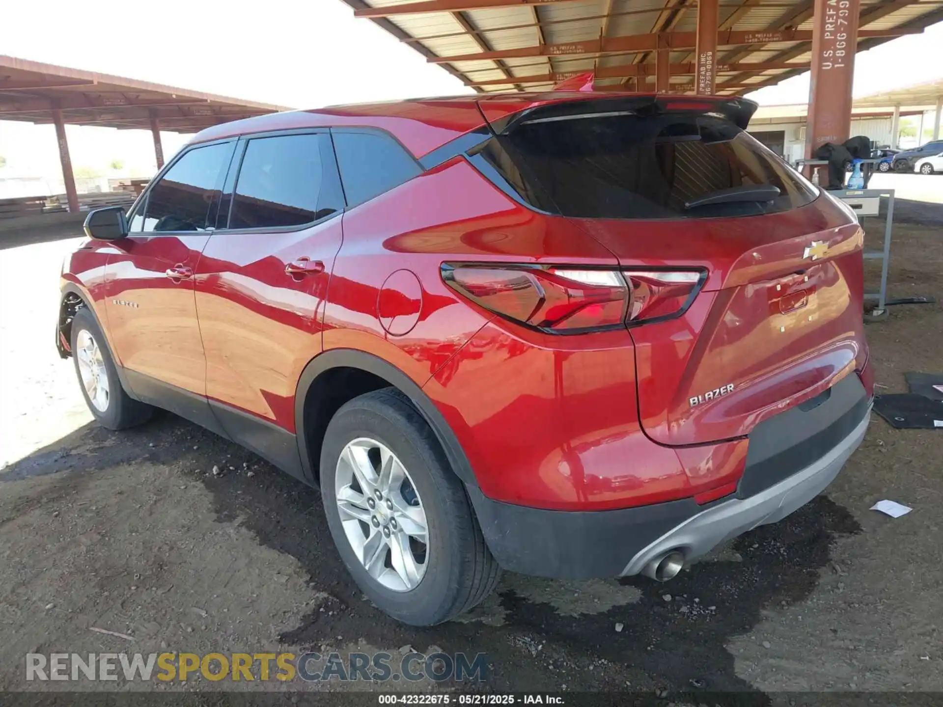 3 Photograph of a damaged car 3GNKBCRSXMS575608 CHEVROLET BLAZER 2021