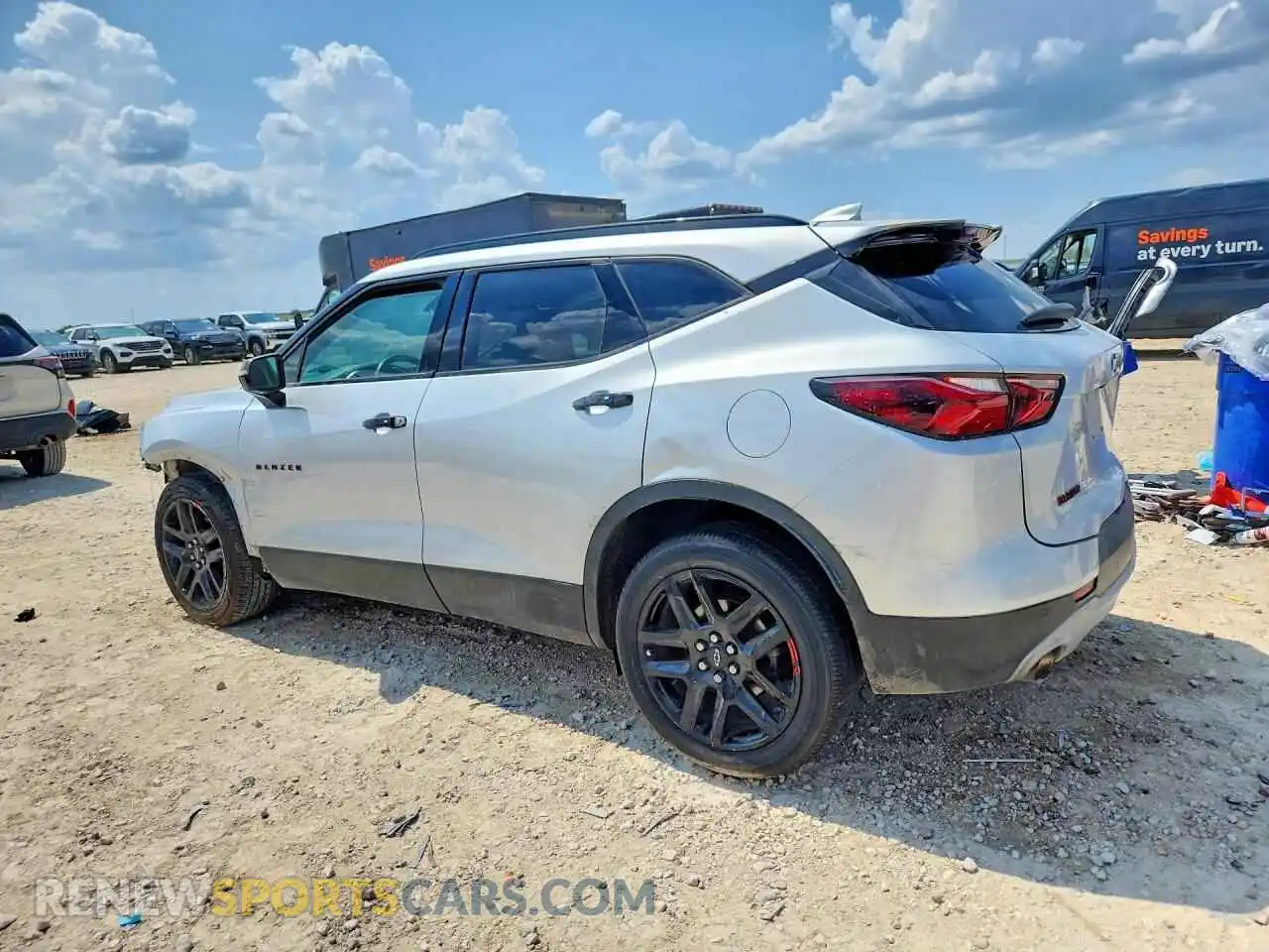 2 Фотография поврежденного автомобиля 3GNKBDR46MS545254 CHEVROLET BLAZER 2021